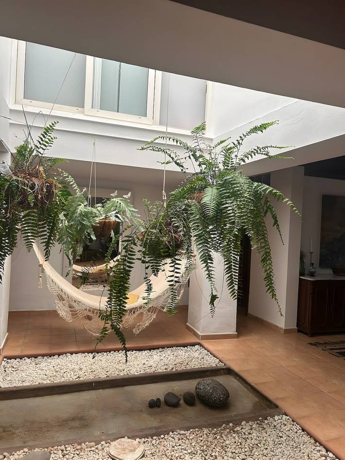 Location de vacances pour 6 personnes, avec balcon et jardin dans Tetir