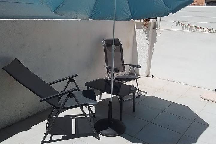 Ideal studio for a short stay, 20 minutes from the beaches between Nîmes and Montpellier in Lunel, Costa mediterránea (Francia)