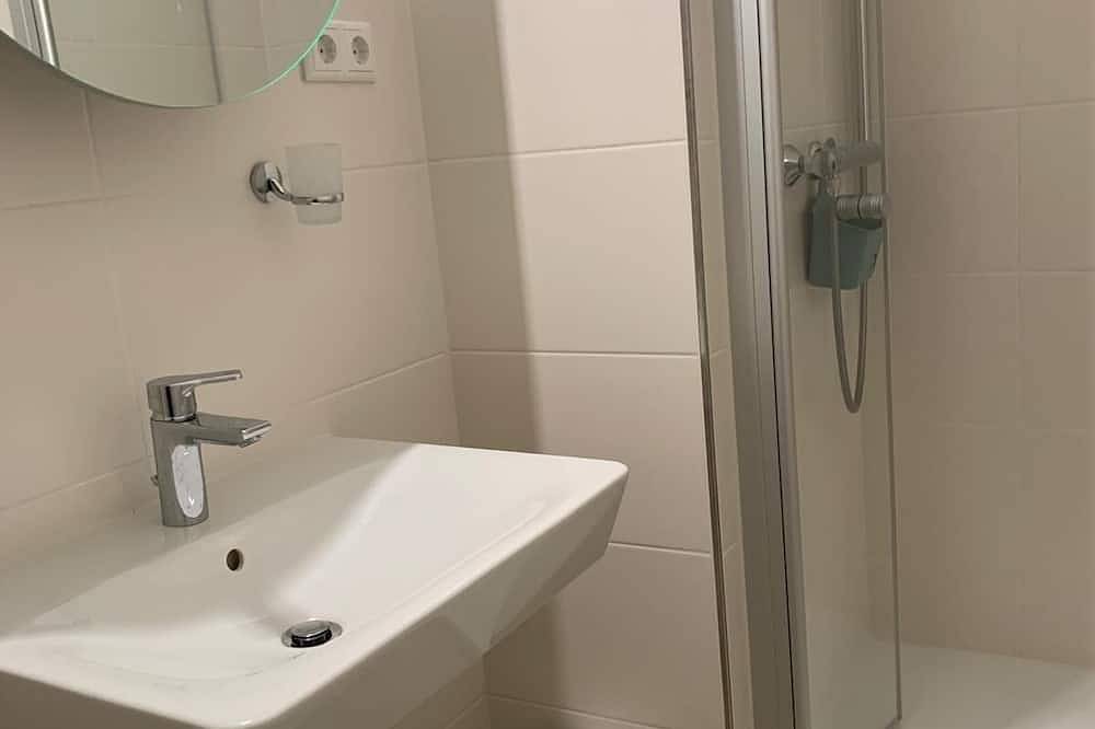 Ganze Wohnung, Ruhige Ferienwohnung am Waldrand zum Wandern in Bad Harzburg, Harzvorland