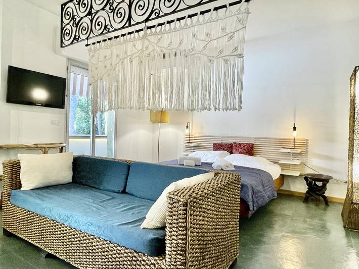 Ferienwohnung für 2 Personen, mit Pool und Balkon in Riccione - 2