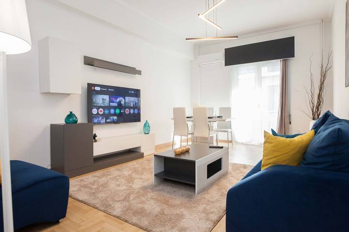 Appartement entier, Appartement de vacances pour 6 personnes avec jardin in Section centrale d'Athènes, Athènes