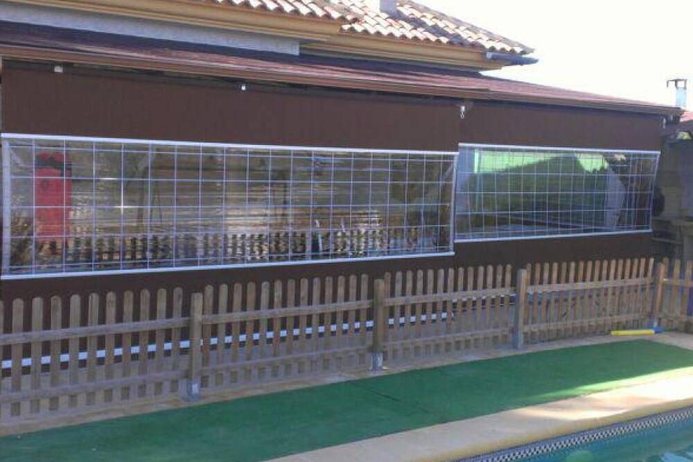 Casa rural 'Chalet Del Sol' con piscina privada, terraza compartida y jardín privado in Puerto Lumbreras, Interior de Murcia