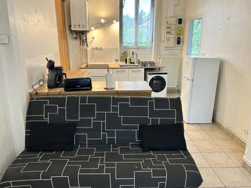 Gîte pour 2 personnes, avec jardin et terrasse, animaux acceptés à Le Creusot