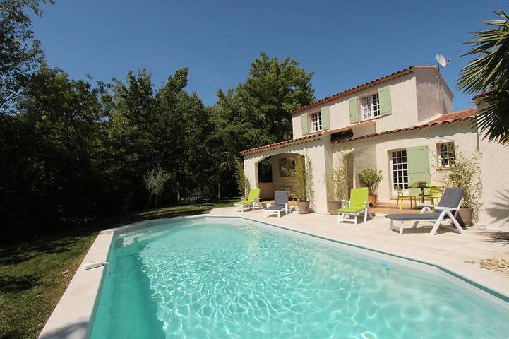 Villa pour 5 personnes, avec terrasse et jardin