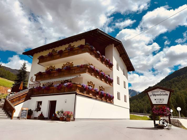 Ferienwohnung für 4 Personen, mit Sauna und Garten, mit Haustier im Vinschgau