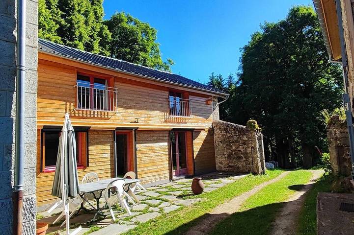 Location de vacances pour 6 personnes, avec terrasse et jardin à Tence - 4