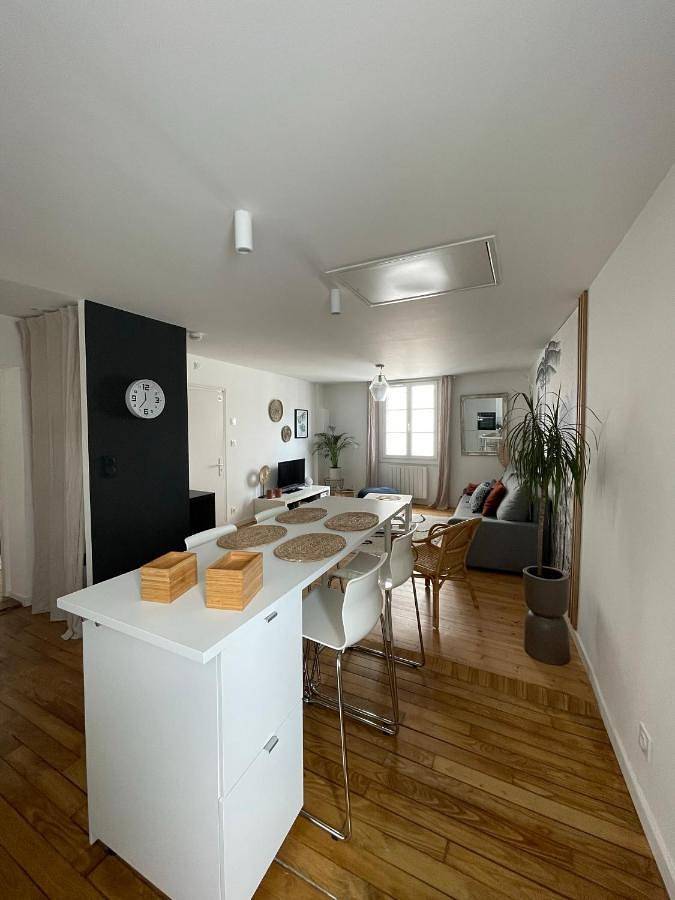 Gîte pour 4 personnes, avec vue dans Marche Sur La Place Des Lices Vannes - 4