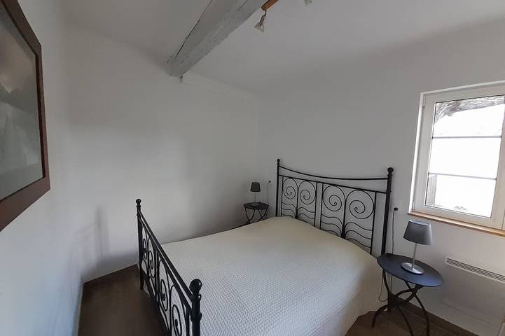 Gîte pour 4 personnes, avec terrasse et jardin à Crestet - 2