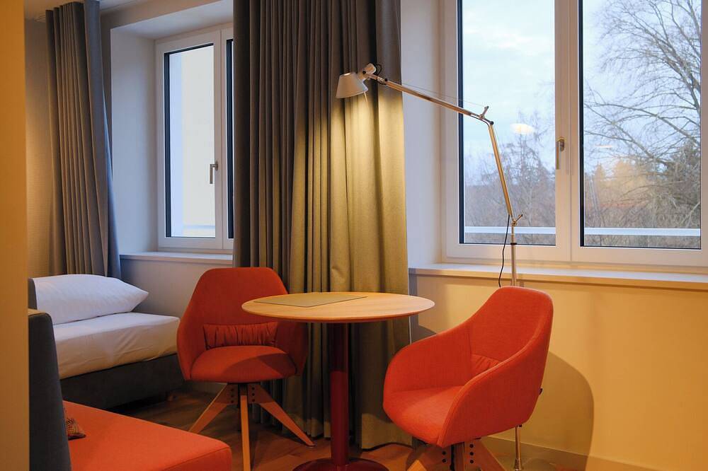 Entire apartment, Smart studio apartment with kitchen, daylight bathroom and cozy bed in Bad Wörishofen, Bavarian Swabia