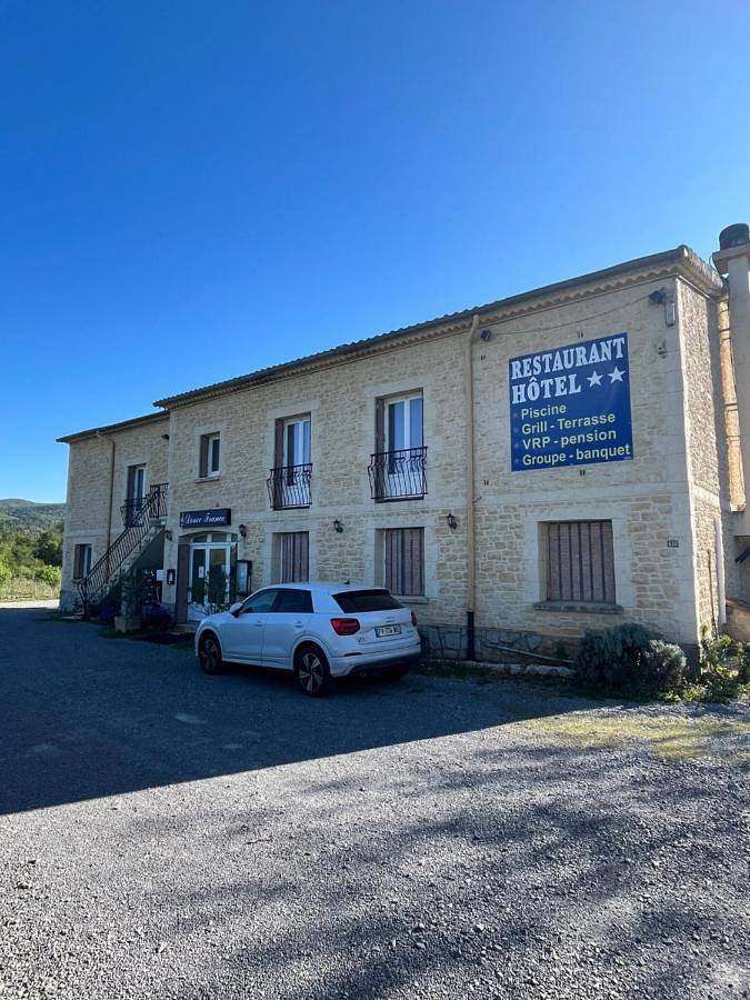 Hôtel pour 2 personnes, avec jardin ainsi que piscine et vue, animaux acceptés à Saint-Alban-Auriolles - 4