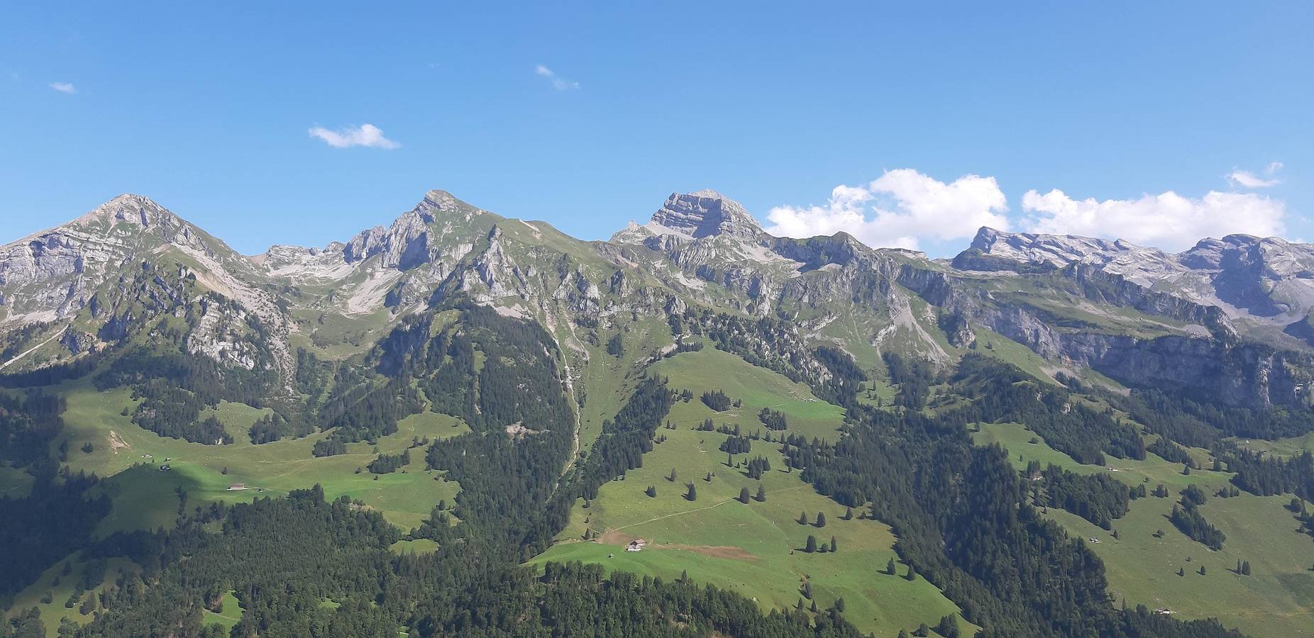 Ganze Ferienwohnung, Appartement "3.5 Zi-Dachwohnung" in Kerns, Obwalden