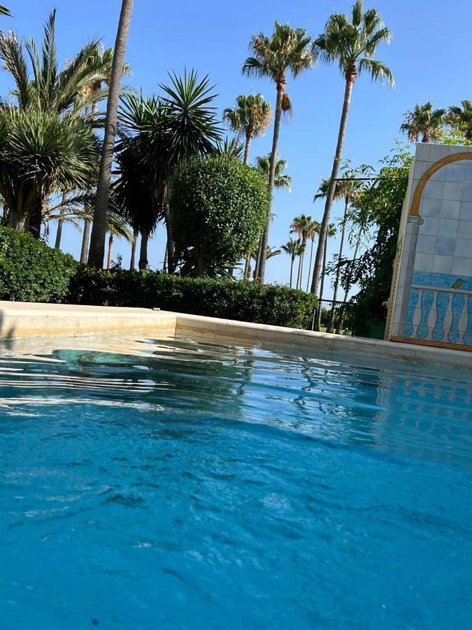 Apartamento para 6 personas, con Terraza y Jardín además de Piscina y Vistas en Sotogrande
