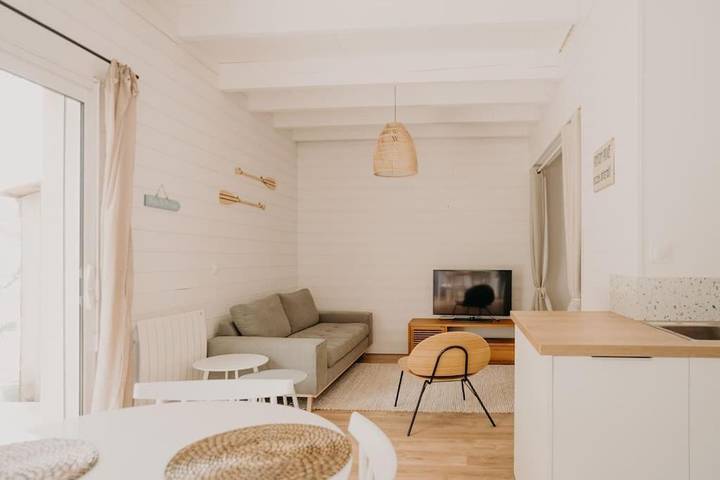 Apartamento de vacaciones para 3 personas, con jardín y vistas - 1