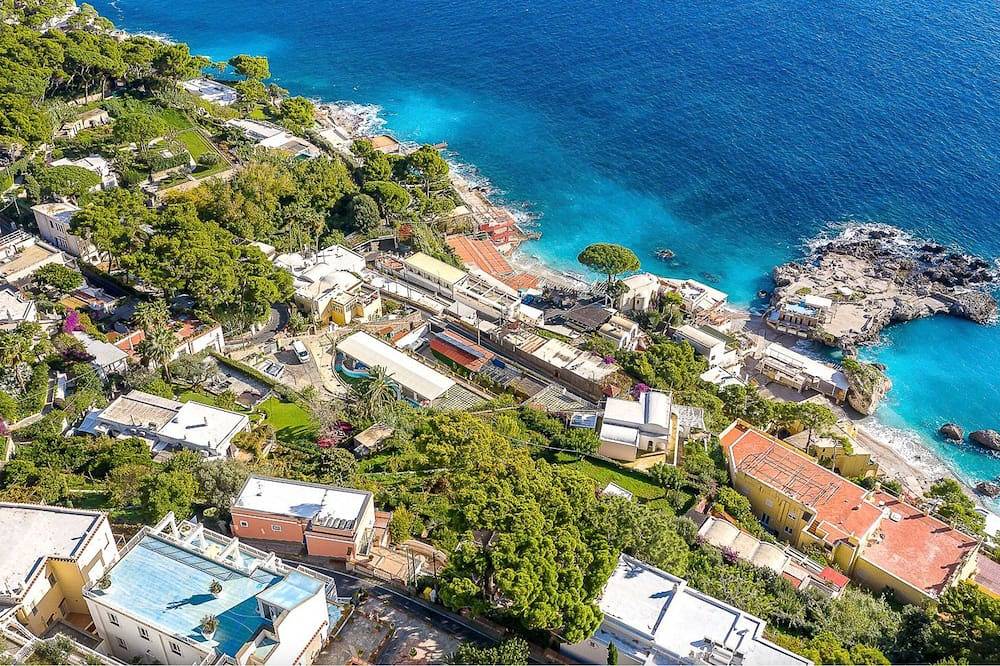 Apartment for 30 People in Capri, Tyrrhenian Coast Campania