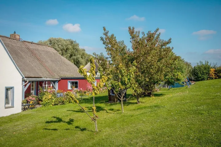 Apartamento de vacaciones para 4 personas, con vistas además de jardín y vistas al lago - 1