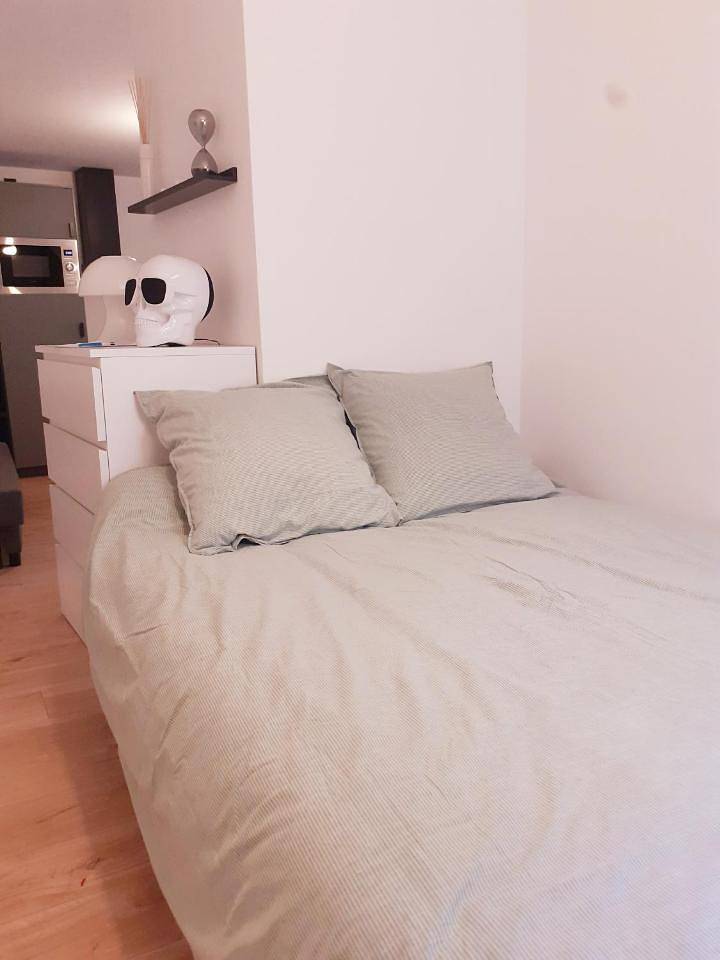 Appartement entier, One-Bedroom Apartment in Saint-Germain-en-Laye, Yvelines