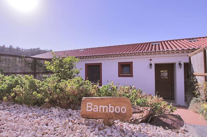 Ferienwohnung für 2 Personen, mit Pool und Garten
