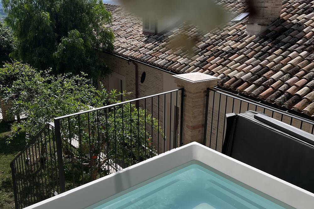 Ognissanti Guesthouse,Marche Region'S Double room with bathroom and a mezzanine with two single beds in Fermo (Dorf), Fermo