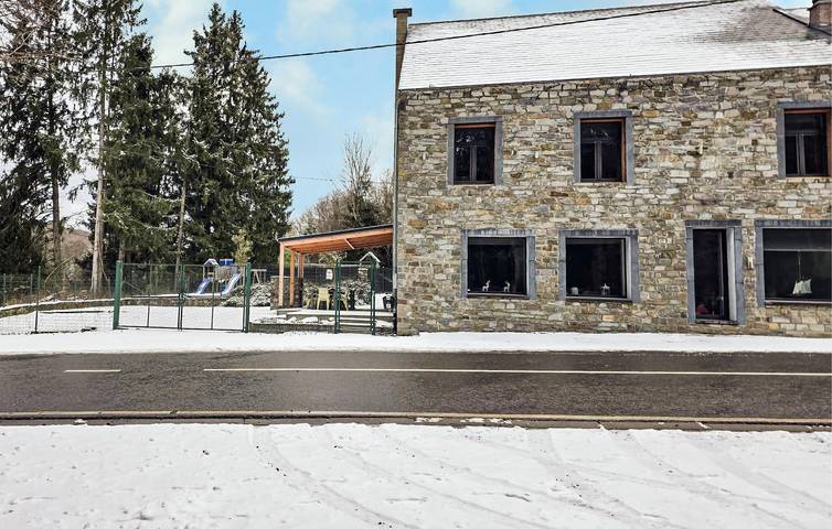 Maison de vacances pour 15 personnes, avec Terrasse et Jardin à Gedinne