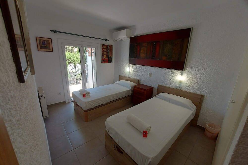 Villa con piscina privada, wifi gratuito, zona muy tranquila entre mar y bosque. in La Escala, Alt Empordà