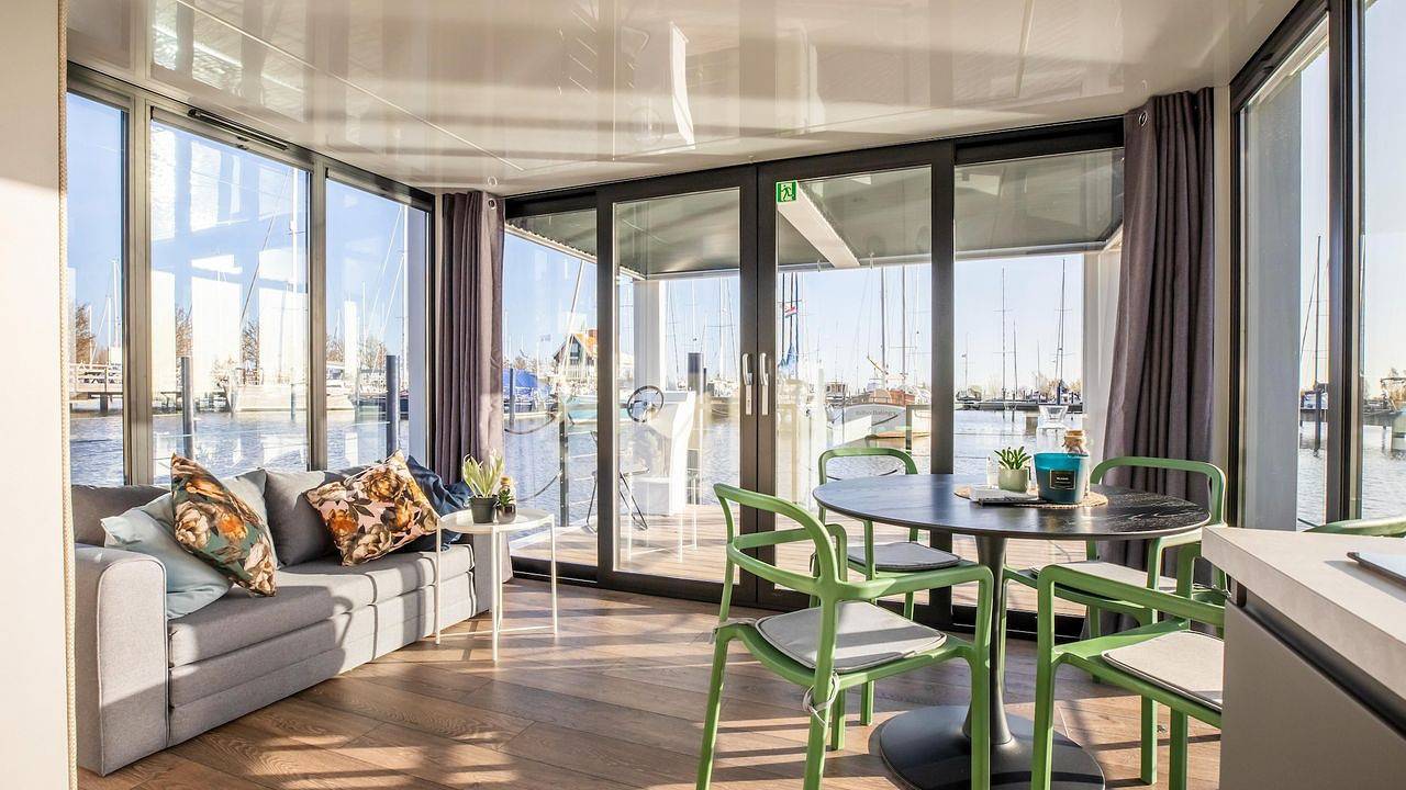 Boot voor 5 personen met zwembad in Volendam, Markermeer