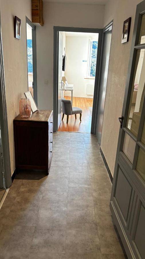 Gîte pour 5 personnes, avec vue à Maury - 4