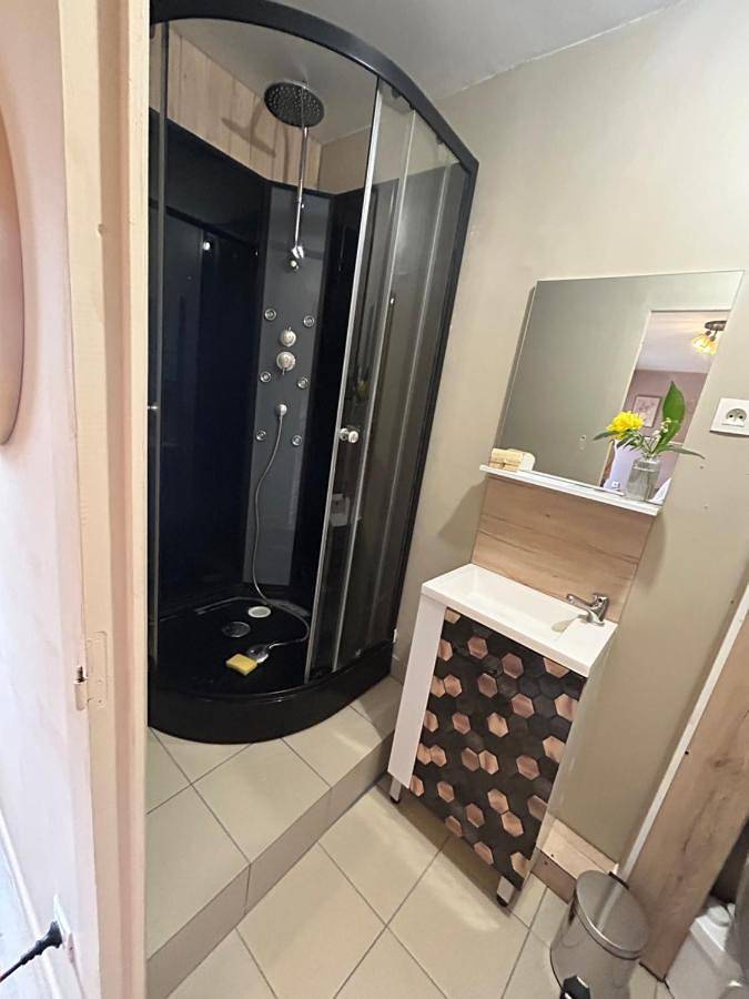 Location de vacances pour 2 personnes, avec Terrasse et Jardin à Andryes - 2