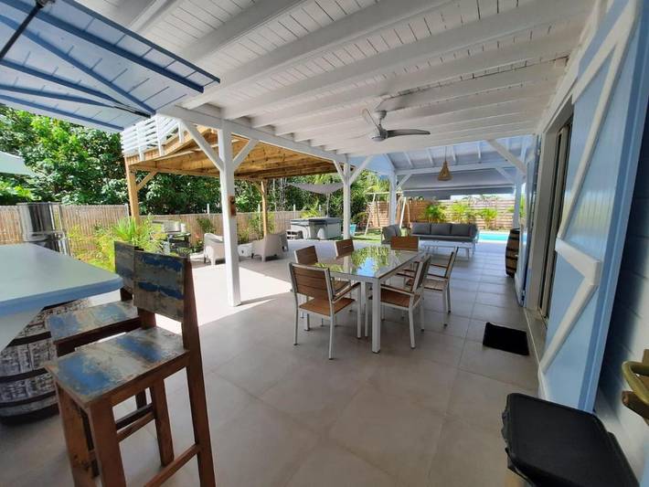 Location de vacances pour 8 personnes, avec piscine et jacuzzi ainsi que jardin et balcon dans Anse l'Etang - 3