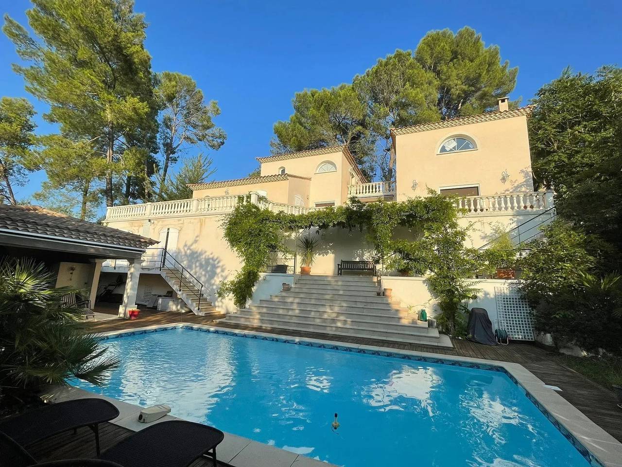 Villa avec quatre chambres à Villevieille in Villevieille, Région de Nîmes