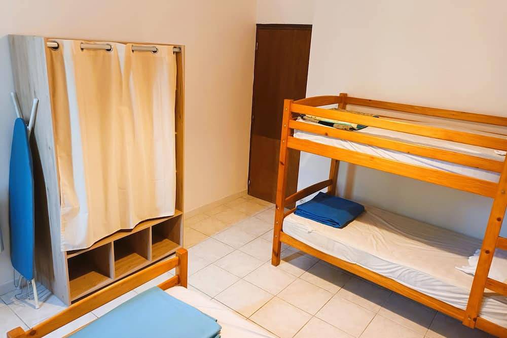 Gite pour 15 personnes Le Canebal droit, wifi piscine chauffée à partager in Sarlat-la-Canéda, Périgord Noir