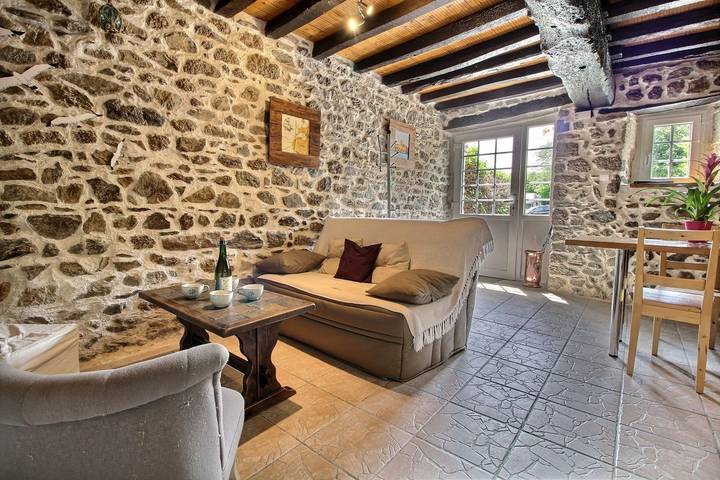 Gîte pour 3 personnes, avec Jardin à Lamballe