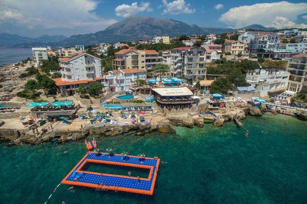 El Mar Double Room with Swimming Pool in Utjeha-Bušat, Montenegro
