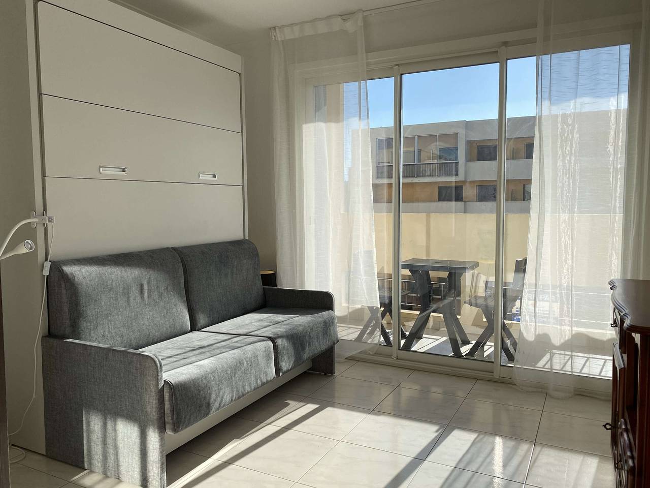 Appartement entier, Appartement T2 Lumineux à Balaruc-les-Bains, Proche Thermes, Parking, Wifi, 2 Étoiles in Balaruc-les-Bains, Côte d'Améthyste