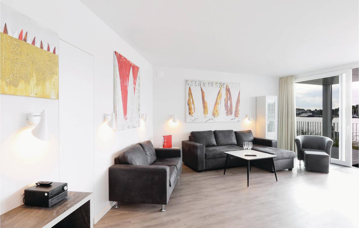 Ganze Ferienwohnung, Seaside Getaway - Terrassenwohnung 2,5 km vom Strand entfernt in Priwall, Lübecker Bucht