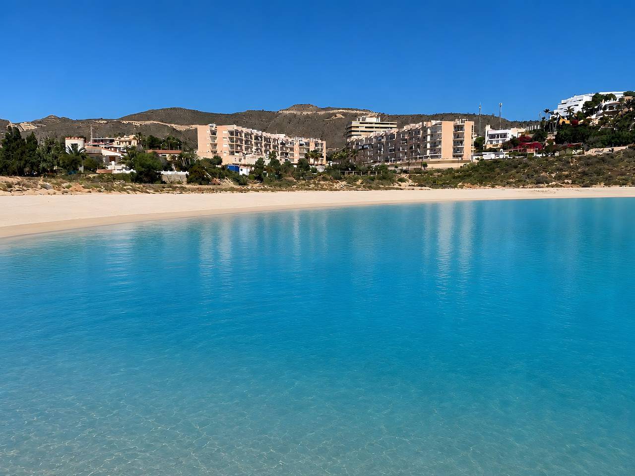 Appartement entier, Appartement Sol y Mar Playa, Grande Terrasse, Accès Direct Plage et Piscine Commune in La Merced, El Campello
