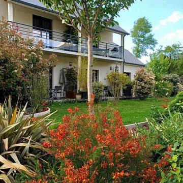 Gîte pour 2 personnes, avec vue et jardin à Adast