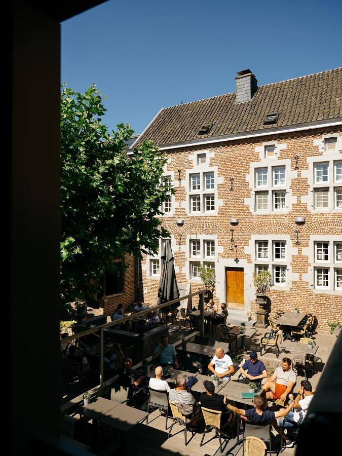 Hôtel pour 2 personnes, avec Terrasse et Jardin à Fourons