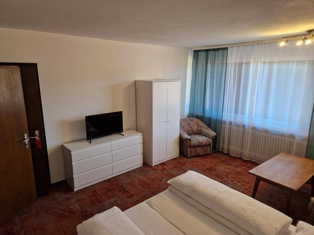 Single Room with Private Bathroom in Jungholz, Bayerische Alpen