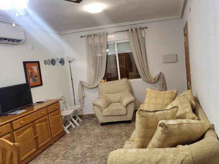Gîte pour 4 personnes, avec terrasse dans Santiago de la Ribera