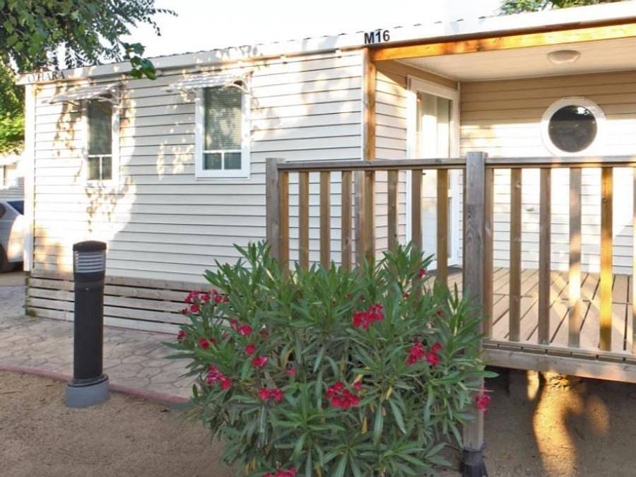 Camping La Masia - Mobilhome 4 personnes - Mobil Home 4 places 2 chambres (clim,tv) in Els Pins Blanes, Blanes