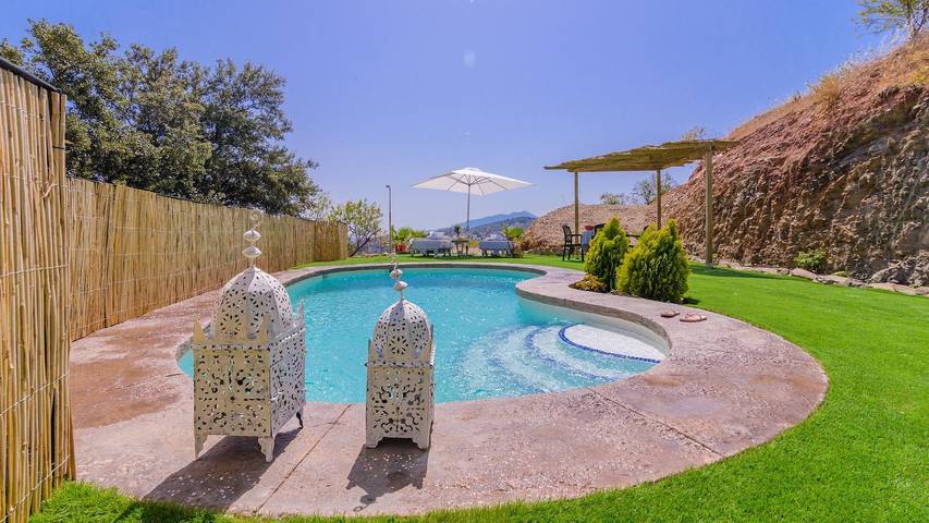 Casa de vacaciones para 4 personas, con Balcón/Terraza y Piscina en Guaro 