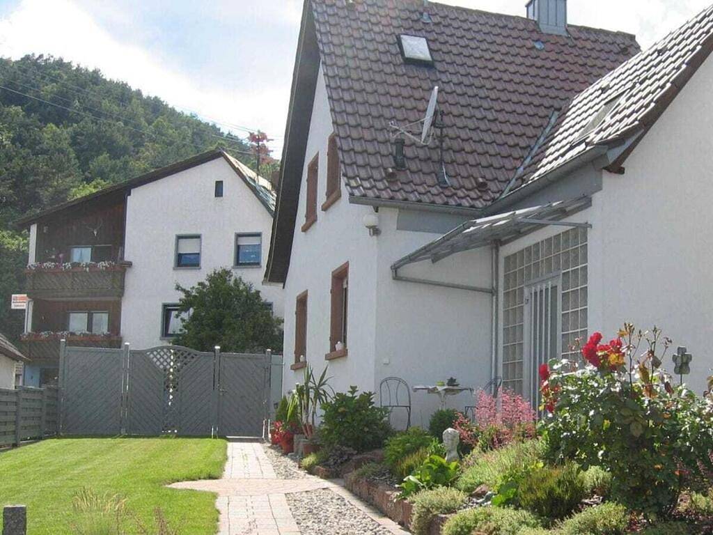 Holiday home with 1 bedroom in Gossersweiler-Stein, Trifelsland