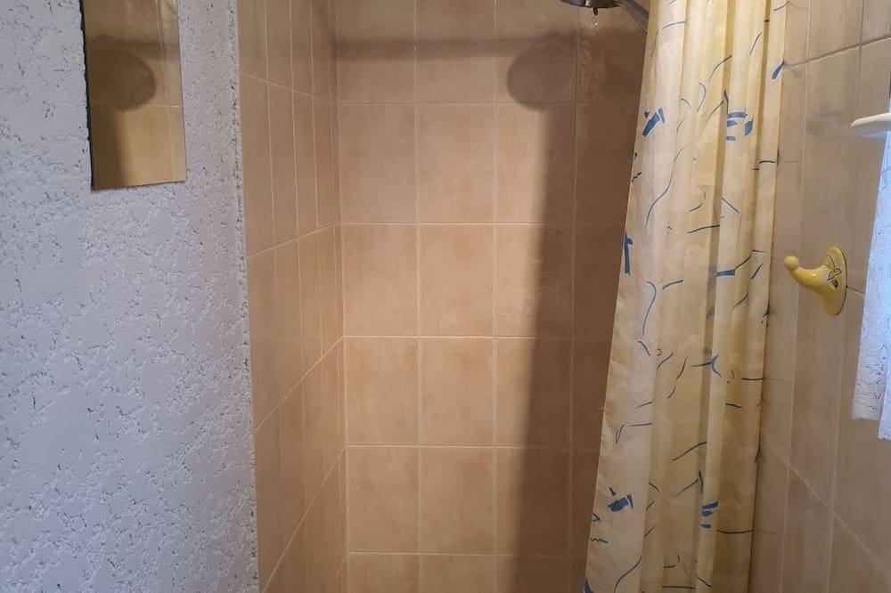 Apartamento entero, No, available in Aubais, Region de Nimes