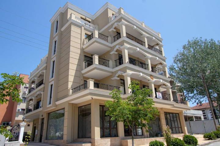 Apartament wakacyjny dla 4 osób, z ogród i widok, Dla rodziny w Primorsko