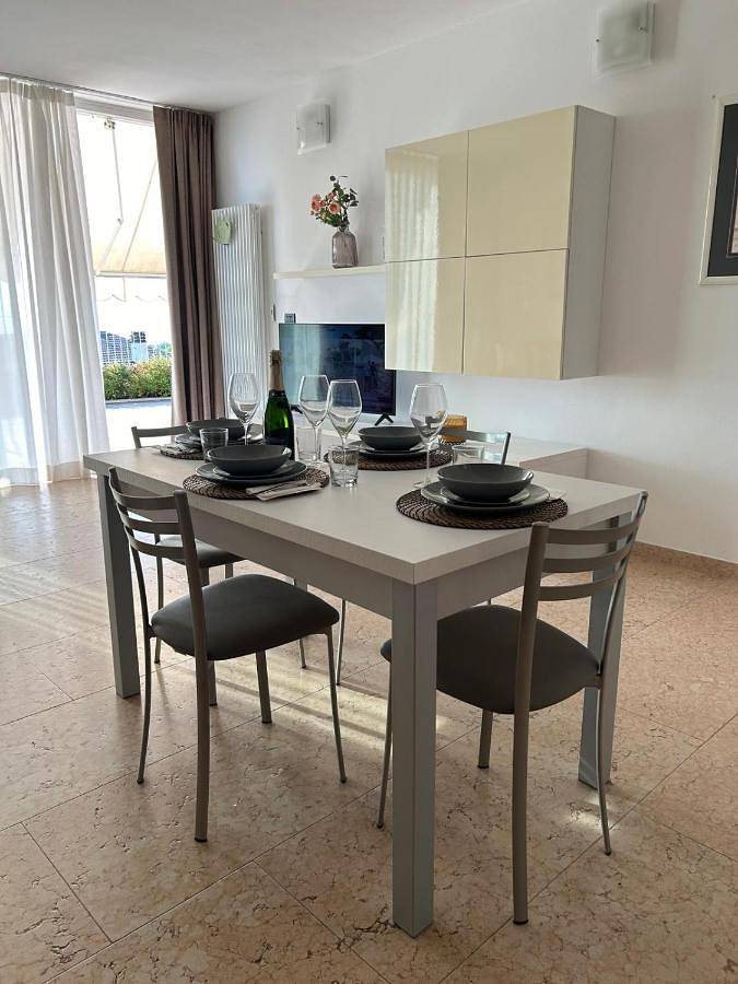 Ferienhaus für 6 Personen, mit Seeblick und Balkon sowie Ausblick am Gardasee - 2