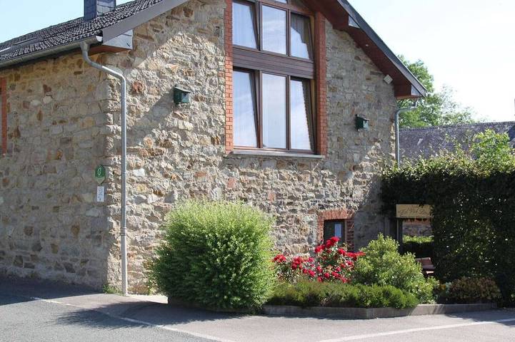 Location de vacances pour 13 personnes, avec Balcon/Terrasse ainsi que Terrasse et Jardin dans Ondenval