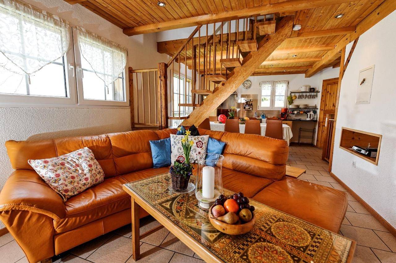 Three-Bedroom House in Wilderswil, Thunersee
