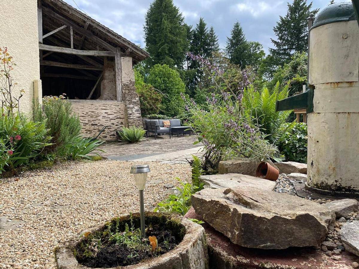 Four-Bedroom Holiday Home in Oradour-sur-Vayres, Parc naturel régional Périgord-Limousin