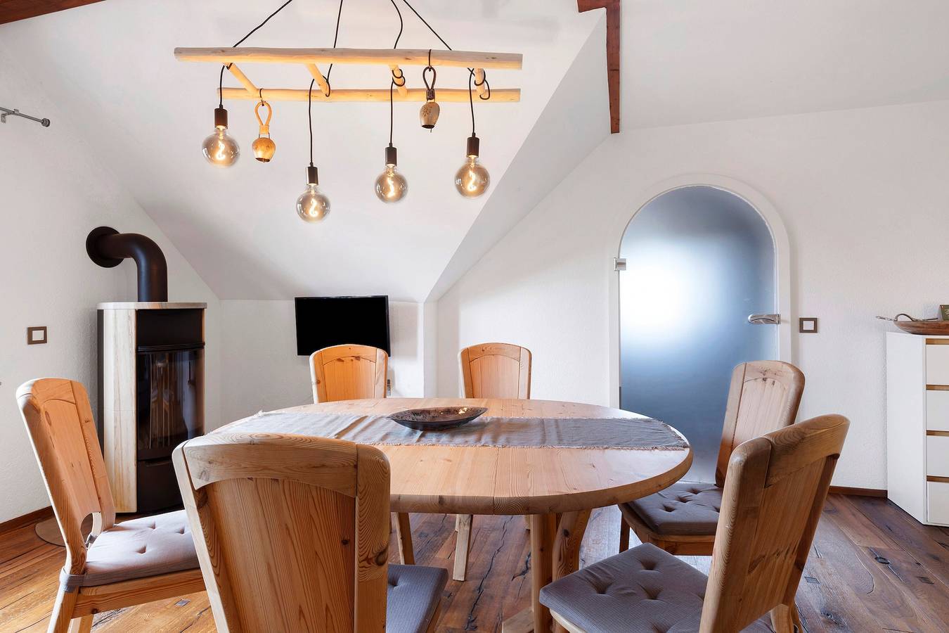 Ganze Wohnung, Maisonett 'Lufs Loft' mit Bergblick, Gemeinschaftsgarten, bis zu 6 Personen in Birkendorf (Ühlingen-Birkendorf), Ühlingen-Birkendorf