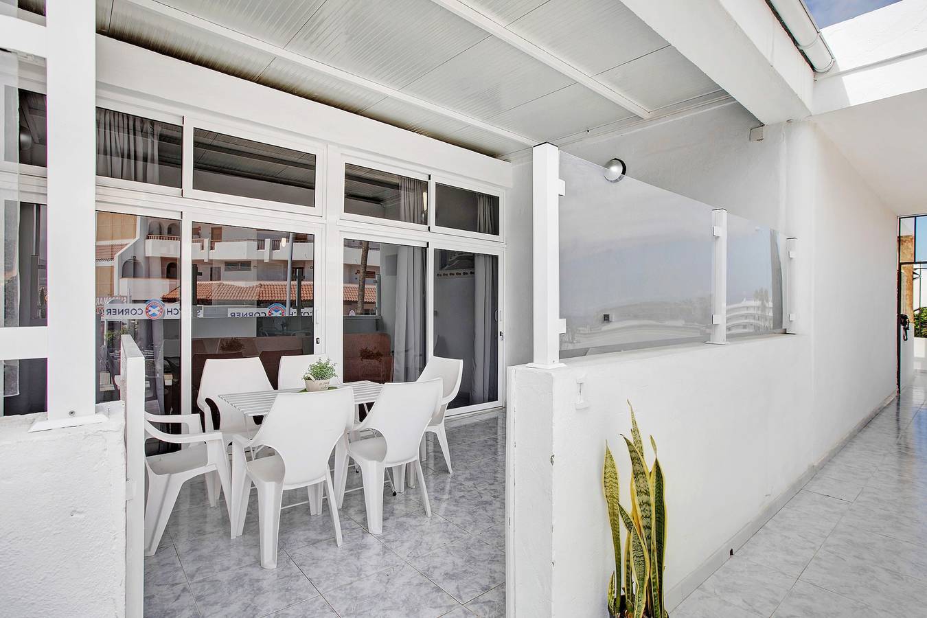 Ganze Wohnung, Ferienwohnung 'Apartamento Costa Adeje' mit privater Terrasse, Wlan und Klimaanlage in Playa Puerto Colón, Adeje